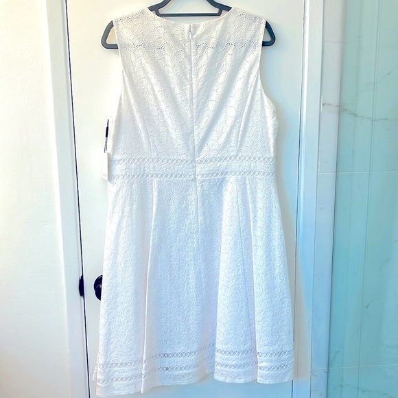 Calvin Klein Eyelet Sleeveless Fit And Flare Dress in White Size  14 NWT - Picture 6 of 6